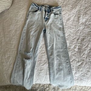Risen light wash jeans